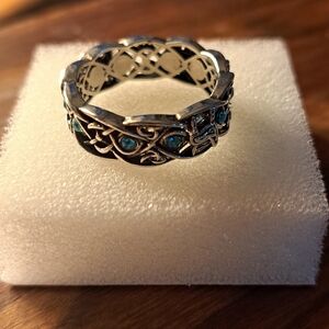 Silver metal Celtic Styled with Sapphire colored Stones sz 9. New